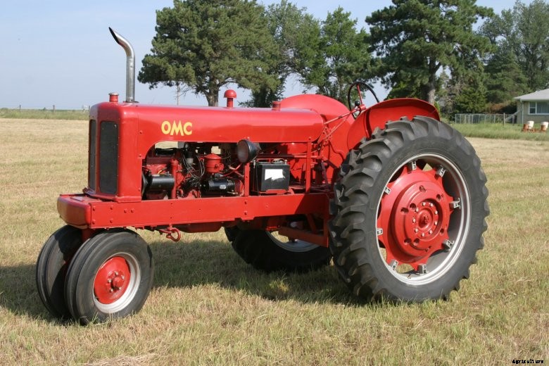 Irvin Parsons&#039; OMC 3-bottom